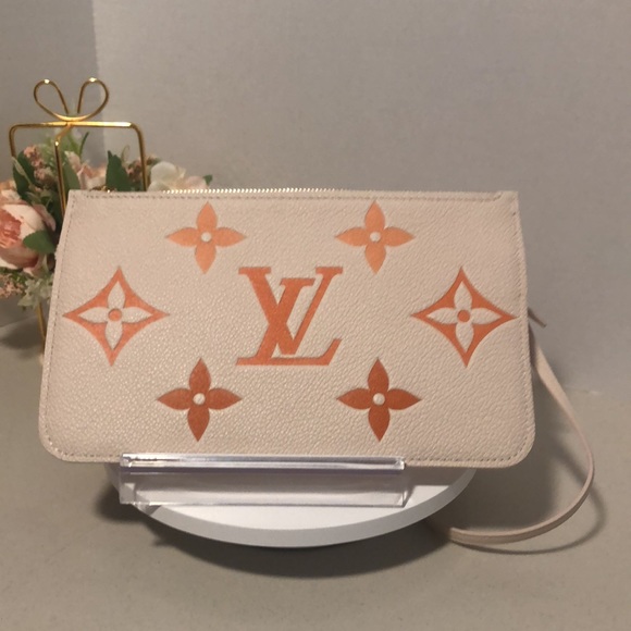 NEW🌟LOUIS VUITTON ZIPPERED REMOVABLE LARGE POCHETTE MONOGRAM EMPR… - Picture 2 of 8